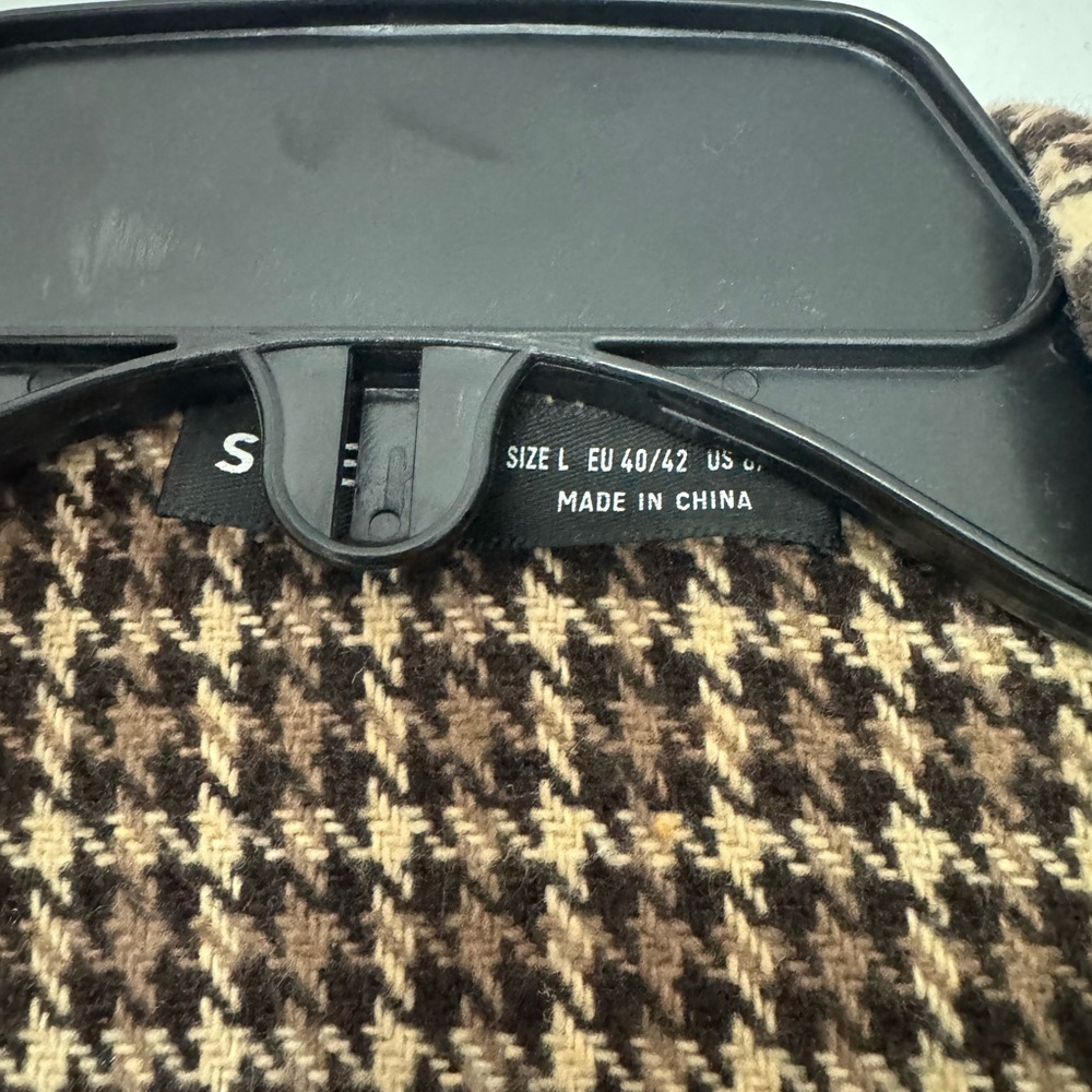 Classic Houndstooth Blazer in Brown - Picture 6 of 6